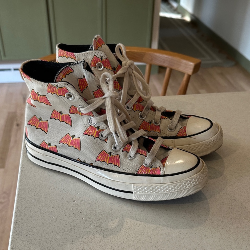 Converse Batman High-Top Sneakers - Cream and pink -unisex women’s 7 men’s 5